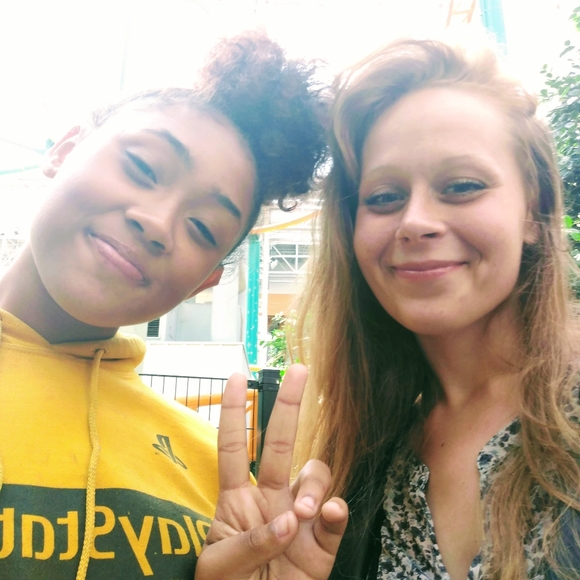 Meet your Posher, Rachel - Picture 3 of 4